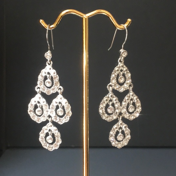 Clear rhinestone chandelier dangles. Beautiful movement & sparkle, EUC- 3” long - Picture 3 of 9